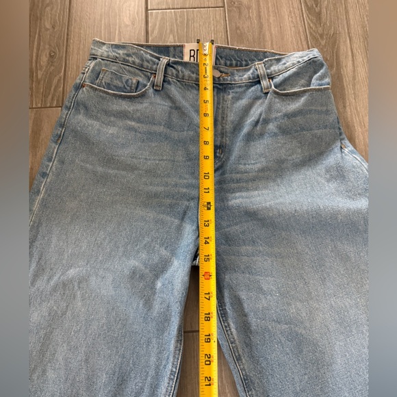 BDG|Super wide leg denim jeans,distressed with raw hem,Urban Outfitters••Size 31 - Picture 10 of 10
